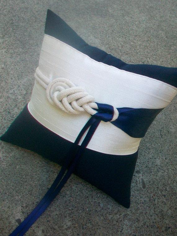 Hochzeit - Off White and Navy Nautical Ring Bearer Pillow Decorative Rope Knot, Dark Blue Ring Pillow, Marine Wedding Pillow, Beach Wedding Ring Pillow