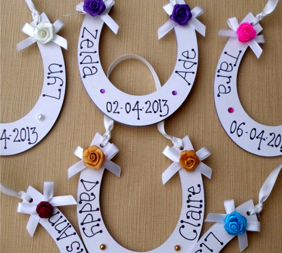 Свадьба - Personalised Horse shoe - a great wedding gift to give to the bride and groom or decoration at your own wedding.