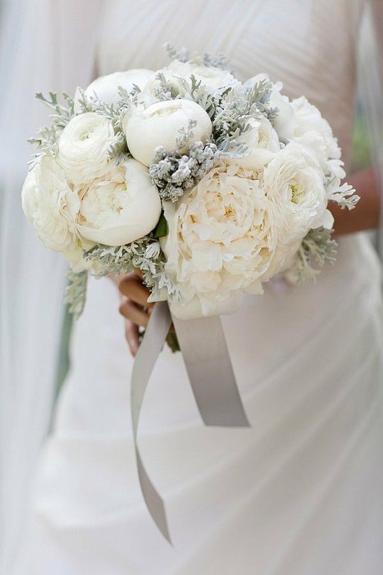 Hochzeit - Winter Bouquets {Charleston Wedding Details}