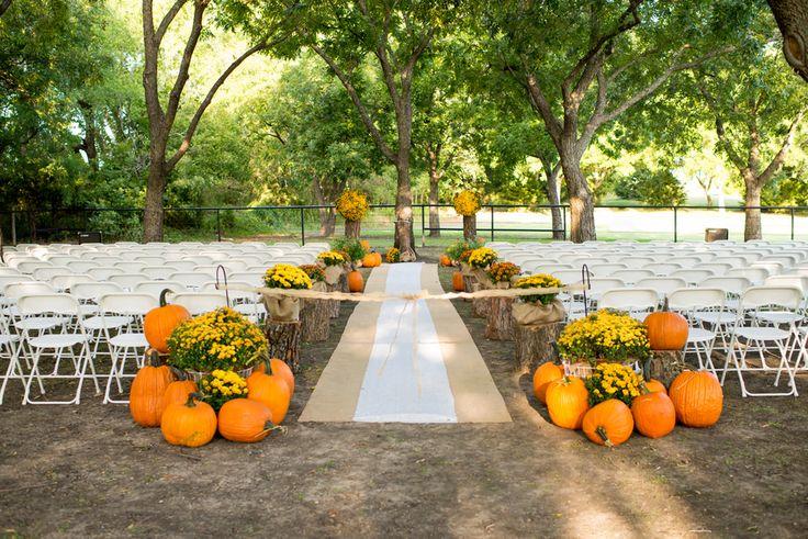 Свадьба - Outdoor Fall Wedding