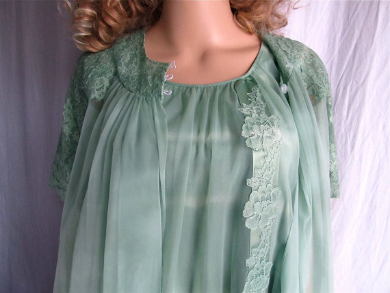 Hochzeit - Vintage Peignoir Nightgown Set XS Petite Hand Dyed Boho Lingerie Upcycled Tie Dye Vintage Nightgown Robe Bridal Lingerie Pin Up Lingerie