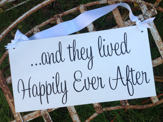 Mariage - READY to SHIP - and they lived Happily Ever After -One sided -  Ring Bearer sign, Flower girl sign, Disney Wedding Sign