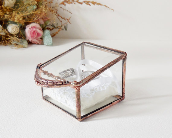 زفاف - Wedding Ring Box, Clear Glass Ring Bearer, Engagement Ring Box, Glass Box With a Hinged Lid.