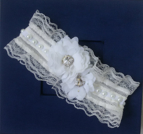 زفاف - Wedding leg garter, Wedding Leg Belt, Rustic Wedding Garter, Bridal Garter , Of white Lace, Lace Garters, ,Wedding Accessory