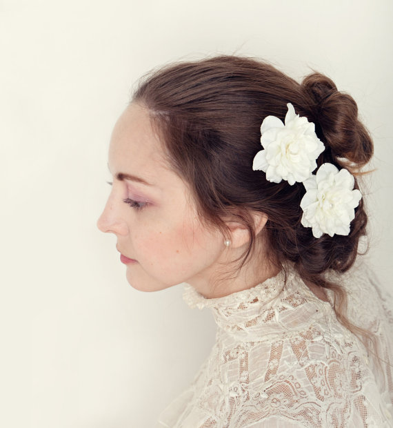 زفاف - White flower hair clips, Bridal bobby pin set, Floral pearl pins, Wedding accessories - PETAL