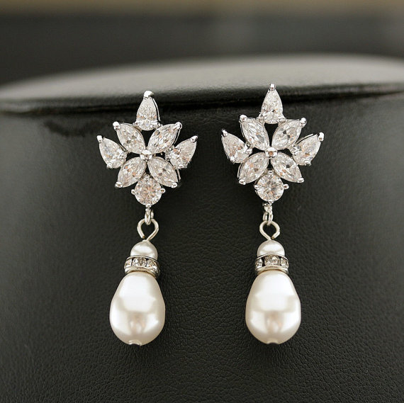 Mariage - Crystal Bridal Earrings, Pearl Drop Wedding Earrings Bridesmaid Earrings Ivory Pearl Earrings Wedding Jewelry