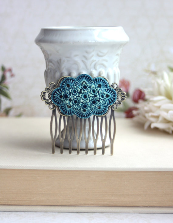 Mariage - Dusty Blue Floral Wedding Hair Comb. Floral Bouquet. Dusty Blue Wedding. Bridesmaids Hair Accessory. Vintage Inspired. Bridesmaids Gift.