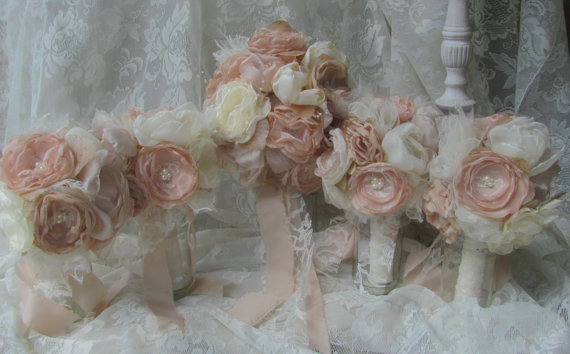 زفاف - Champagne and Ivory Alternative Bridal  Bouquet Package Rhinestone Brides with 4 Bridesmaids Bouquets