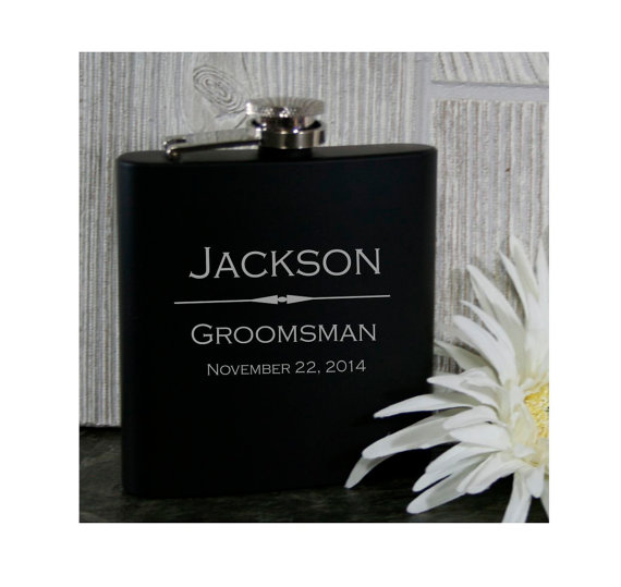 Mariage - Groomsmen Flasks - 9 Personalized 6oz Black Wedding Flasks - Perfect for Best Man, Groomsman, Ushers, Fathers of the Bride/Groom