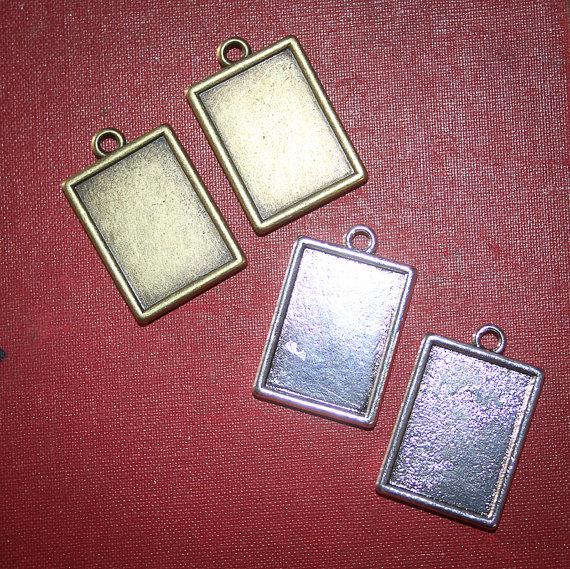 Hochzeit - 24 Rectangle Double Sided small Pendant charms 15mm x 25mm Photo Memory - Antique Silver or Bronze Lead and Nickel Free