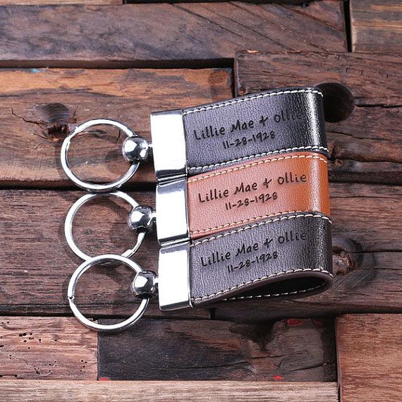 Mariage - Personalized Leather Engraved Key Chain Key Ring Handsome Groomsmen, Corporate or Promotional Gift