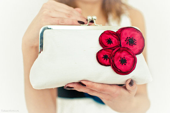 Свадьба - Poppy Flower Bridesmaid Purse Wedding Bridal Clutch Ivory Silk Red Floral Large Size Made in England