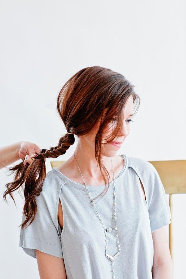 Свадьба - How To Use Bobby Pins To Update Your Coachella Fishtail Braid