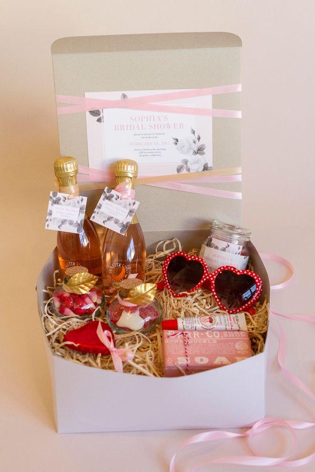 Hochzeit - A Valentine's Bridal Shower Gift Box DIY