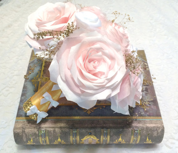 Свадьба - Blush paper roses and gold baby's breath Bridal bouquet, Made in colors of your choice, Shabby chic gold and blush bouquet, Throw bouquet
