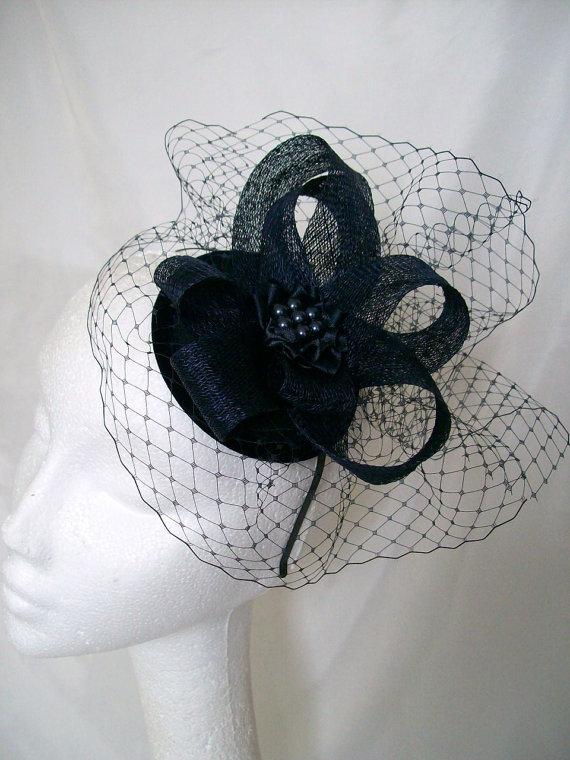 زفاف - Light Navy Blue Veil Sinamay Loop & Pearl Bridal Wedding Fascinator Mini Hat - Custom Made to Order