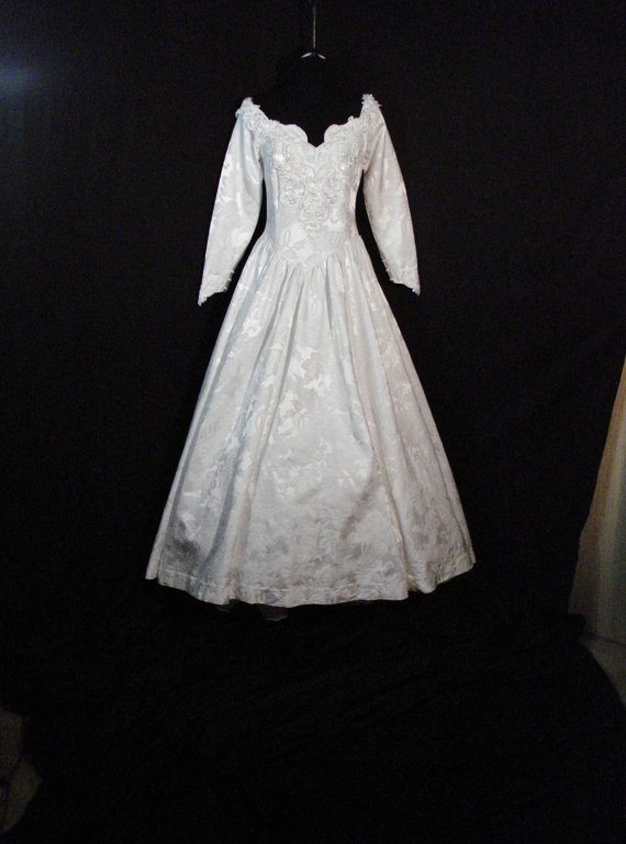 زفاف - White Wedding Dress Gown Bridal Dress w Train attatched Vintage Gunne Sax Dress ML