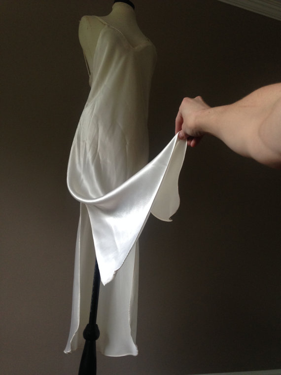 Mariage - M / Satin Nightgown / Long White Liquid Silk Gown / Size Medium / Bridal Lingerie / FREE Shipping