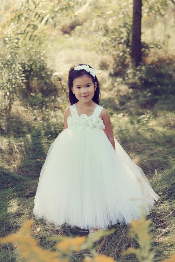 Mariage - Flower girl Dress, Flower girl dresses, White tutu dress, baby tutu dress, toddler tutu, flower girl tutu. Can be done in any colour