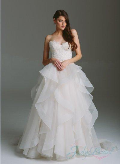 Hochzeit - romance sweetheart lace bodice organza ruffles ball gown wedding dress