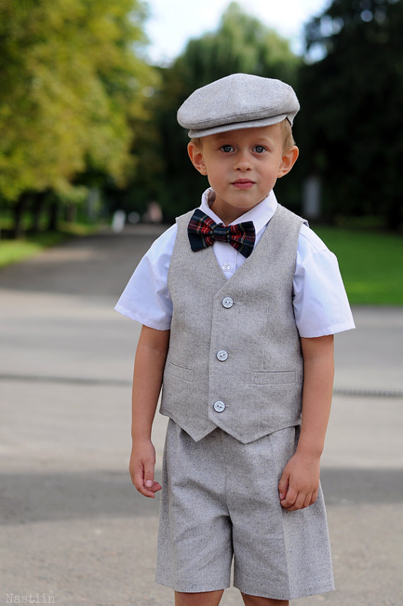 Mariage - Toddler ring bearer outfit Baby boy dress clothes Grey hat vest and shorts Boy wedding attire First birthday boy photo prop Gifts for boys