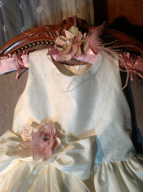 زفاف - Flower Girl Dress/First Communion Dress/ Ivory Silk Dress/Formal Flower Girl/By Elena