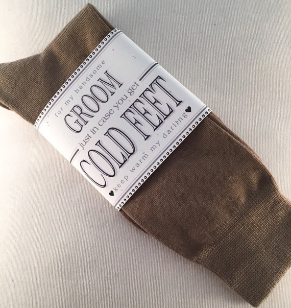 زفاف - NEW Fabulous Groom's Wedding Gift From Bride Khaki Groom Socks with Label "Just In Case You Get Cold Feet! + Optional "I Do" Shoe Stickers!