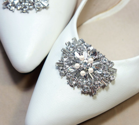 Hochzeit - A Pair Of Shoes Clip,Rhinestone Crystal Shoes Clip,Wedding Shoes Clips,Trapezoid,Dance Shoes Clip,High heel Shoes Clip,Pearl Shoes Clip