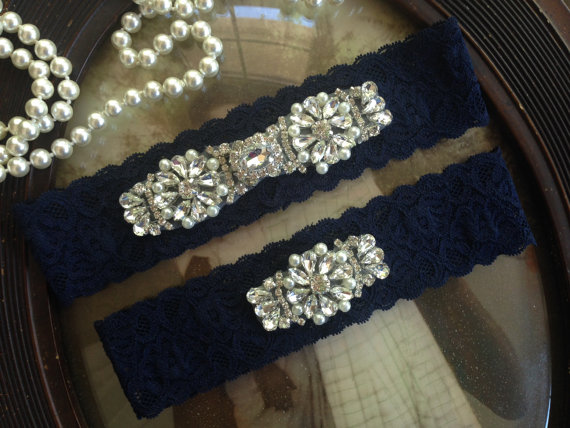 زفاف - SALE-Garters-Wedding Garter-Navy-Ivory Garter-Bridal Garter-Vintage Garter-Something Blue Garter-garter belt-pearl-blue garter-Rhinestone