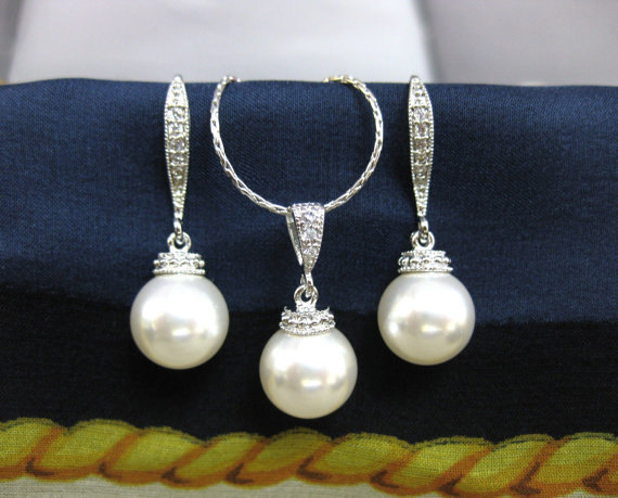 Свадьба - Swarovski 10mm Round Pearl Drop Dangle Earrings & Necklace Bridal Gift Wedding Jewelry Bridesmaid Gift Bridal Earrings (NE030)