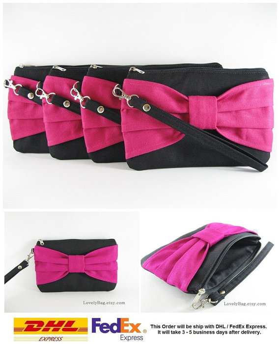 Свадьба - SUPER SALE - Set of 7 Black with Fuchsia Bow Clutches - Bridal Clutches, Bridesmaid Wristlet, Wedding Gift, Zipper Pouch - Made To Order