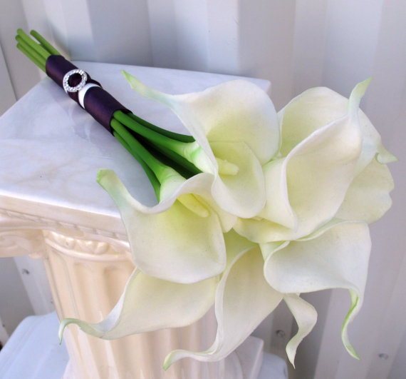 Mariage - Calla lily Wedding bouquet white plum purple real touch bridal bouquet