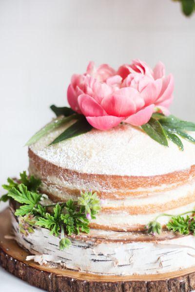 Hochzeit - Effortless Entertaining: A Peony Topped Cake