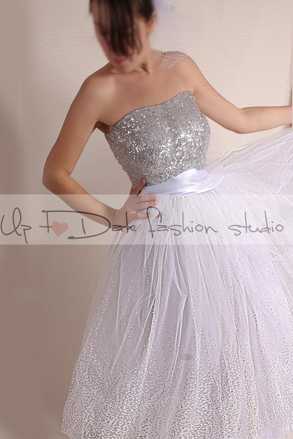 Hochzeit - Plus Size Wedding Dress/Vintage Inspired / 50s Style/Tutu tulle  tea length skirt with sequin Strapless