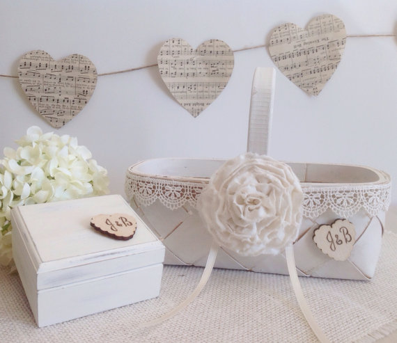 Mariage - Ring Bearer Box and Flower Girl Basket Set with wedding ring pillow, ivory white with lace and flower