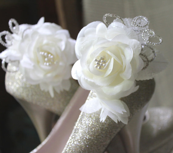 Mariage - Rosa, Vintage style rose and bead shoe clips