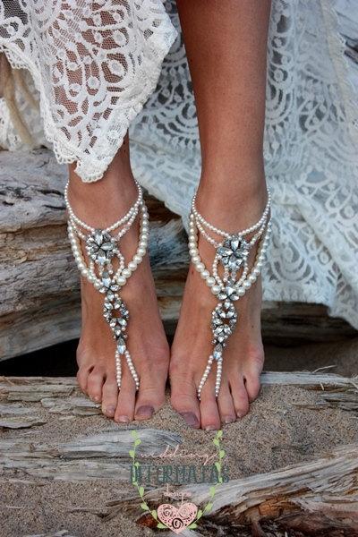 Hochzeit - Beach Wedding Barefoot Sandals,Pearl Barefoot Sandals,Bridal Jewelry Barefoot Sandals,Pearl and Rhinestone Beach wedding Barefoot Sandals