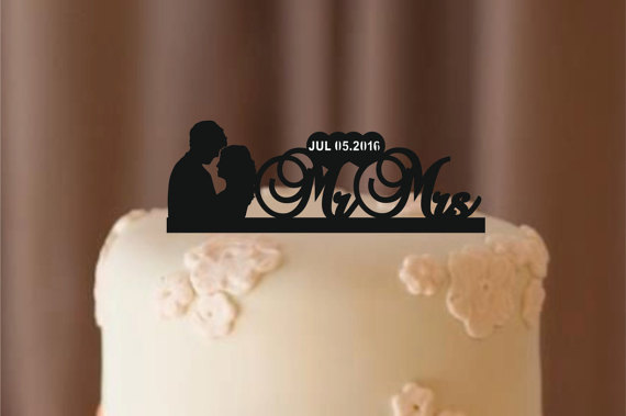 Wedding - personalize wedding cake topper Silhouette, bride and groom silhouette wedding cake topper, Mr and Mrs cake topper