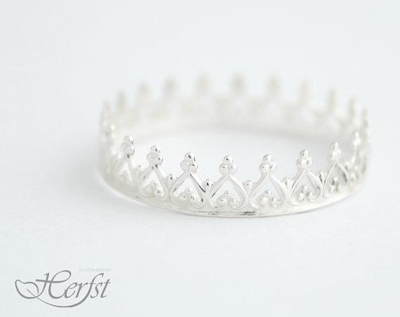زفاف - Crown ring, Princess ring, Tiara ring, Stacking Ring, Bridesmaid gift