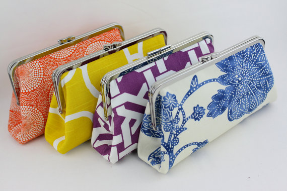 Hochzeit - Design your own clutches / Bridesmaids Clutch Set / Wedding Gift - over 400 fabulous fabrics to choose from - Set of 4