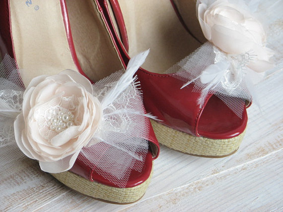 Hochzeit - Champagne shoe clips Wedding flower Wedding shoe clips Champagne shoes Cream shoes Champagne ivory flower Champagne flower Tulle shoe clips