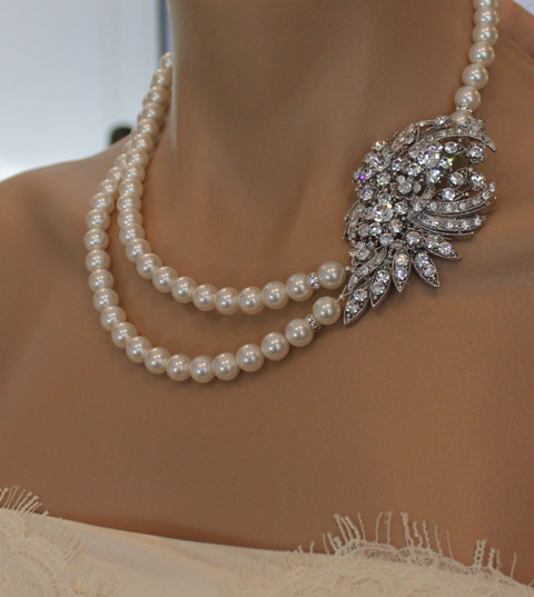 Hochzeit - Pearl and Crystal Bridal Necklace, Vintage Style Wedding Necklace,  Statement Bridal Jewelry, DAISY
