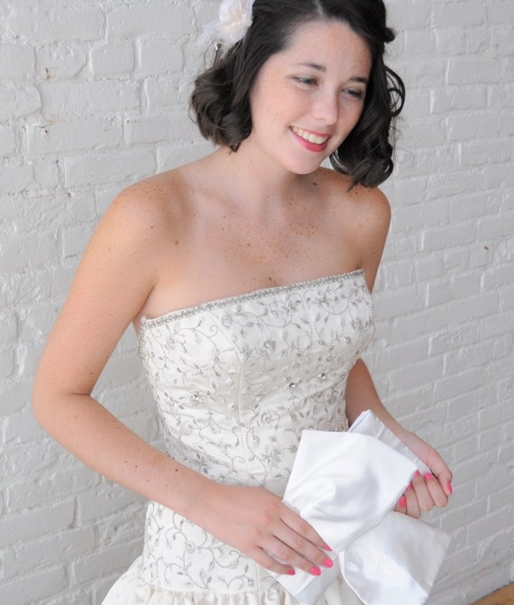 زفاف - White Bridal Clutch - The Christine Clutch in white satin, wedding big bow bag, bride purse