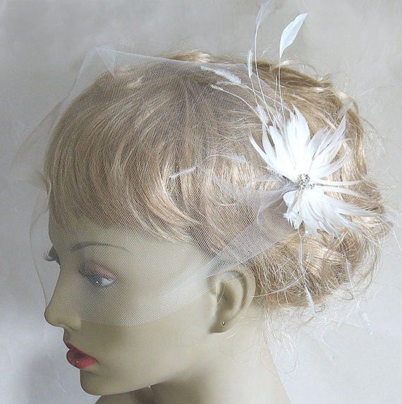 زفاف - Ivory bridal illusion birdcage bandeau veil with feather clip - wedding feather clip and bandeau tulle veil