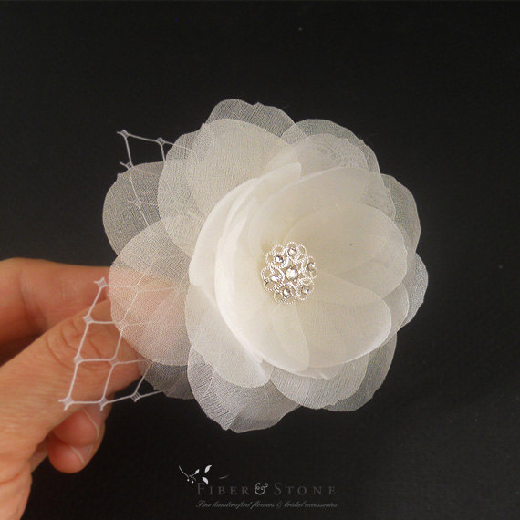 Hochzeit - Ivory, White Wedding Hair Flower Clip, Silk Bridal Hair Flower Fascinator with Netting , Spring Wedding Hair Accessories, Swarovski Crystal