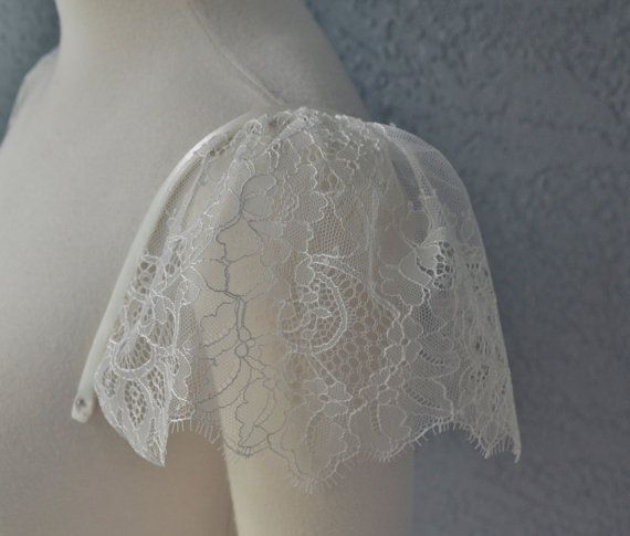 زفاف - Detachable Ivory Chantilly Lace Straps Cap Sleeves to Add to your Wedding Dress