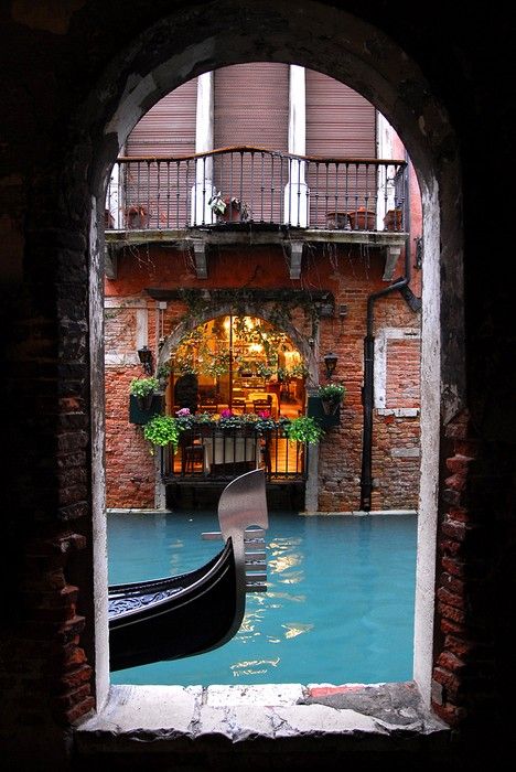 Wedding - Venice - The Floating City