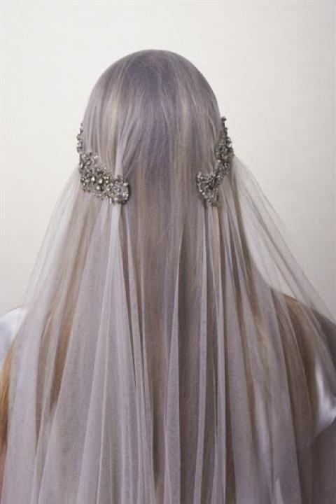 Hochzeit - Veils And Hairpieces