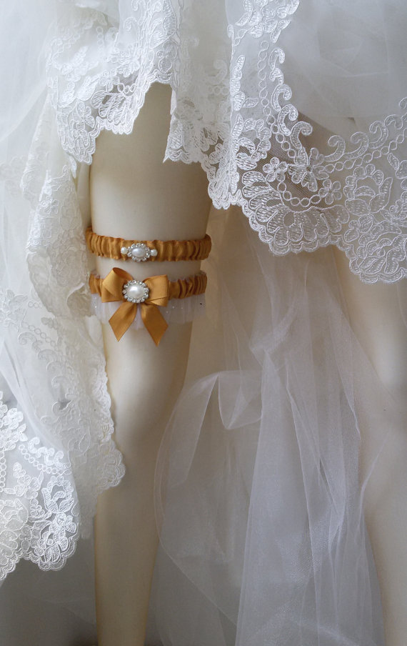 Hochzeit - Wedding leg garter, Wedding Leg Belt, Rustic Wedding Garter Set, Bridal Garter , İvory tulle, Ribbon Garters, Wedding Accessory