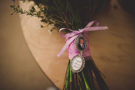 Свадьба - Custom Photo/Memorial Bouquet Charm
